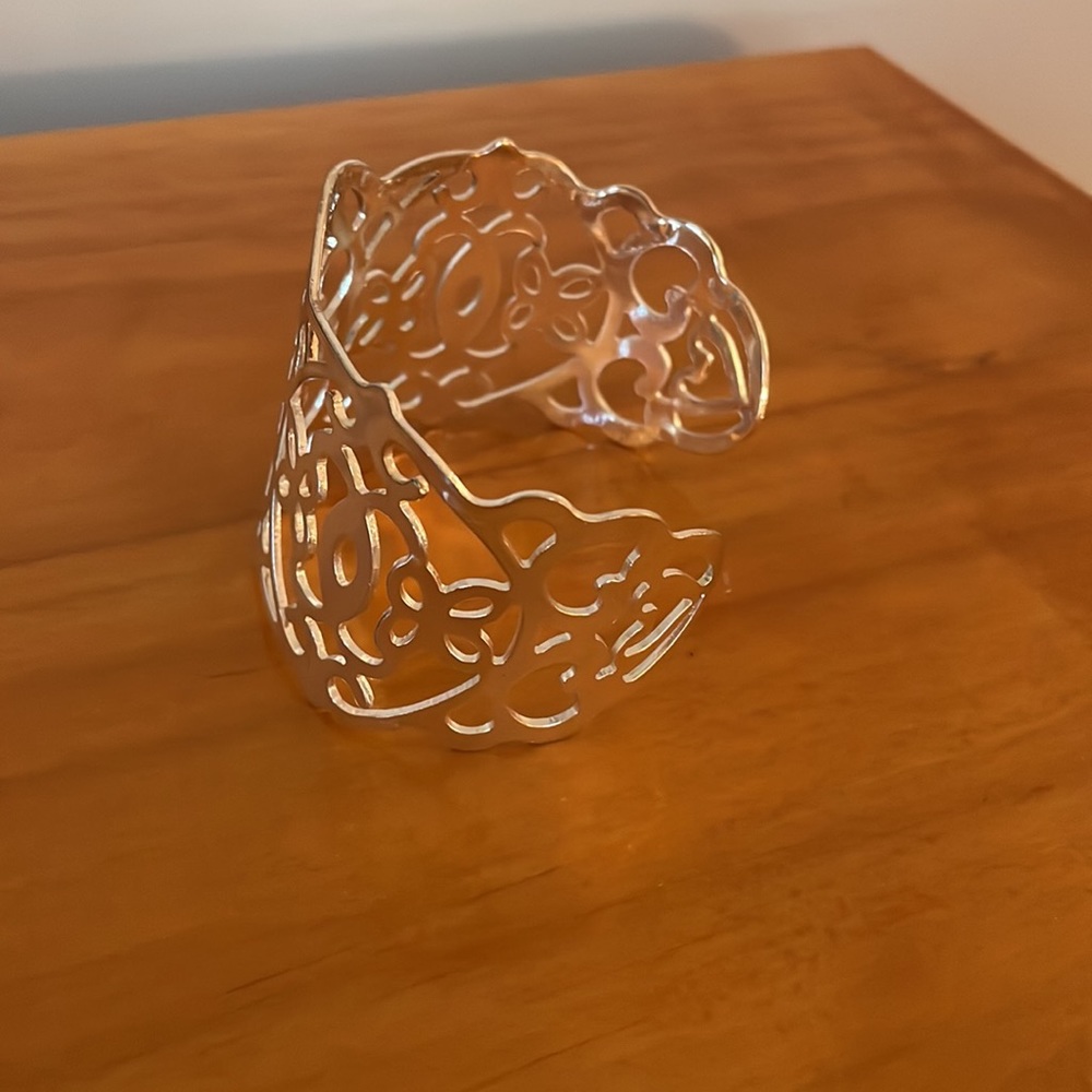 Silver Patterned Cuff - Picture 4 of 4